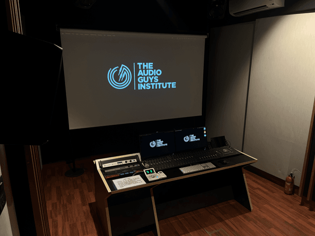STUDIO B
