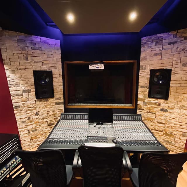 STUDIO C