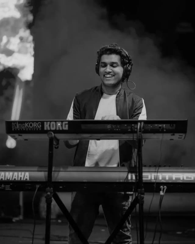 STEVE KOTTOOR - Professional Pianist, Keyboardist, Arranger and Music Producer at The Audio Guys (TAG) Institute